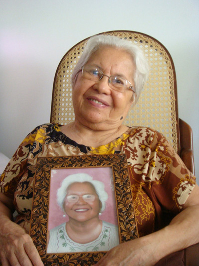 Retrato realista, senhora, by ila fox