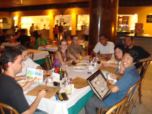 Encontro ilustradores BH Trem Bão Ilustrado, foto, Pizzaria Dona Margherita, Iriam, Sidney, Alcides, Ryot, Stela, Mateus Lima, Dawson Neto, Igor, Regis Luís, Ila Fox, Ricbit